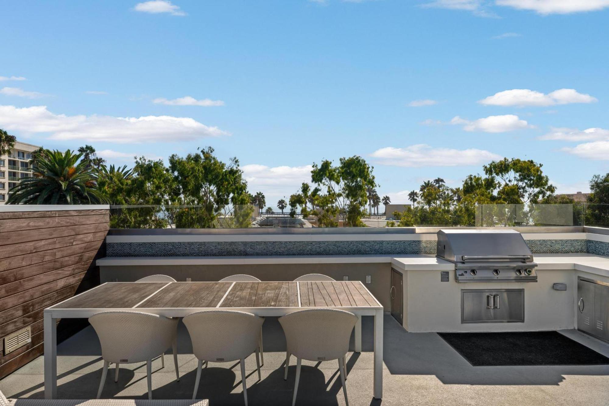 Carnelian Calm-pool Bbq Rooftop Walk To The Apartment *